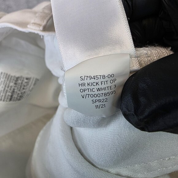 GAP Jeans Womens 4P 27 Optic White Kick Fit High Rise Raw Hem Cropped Petite - Picture 13 of 13